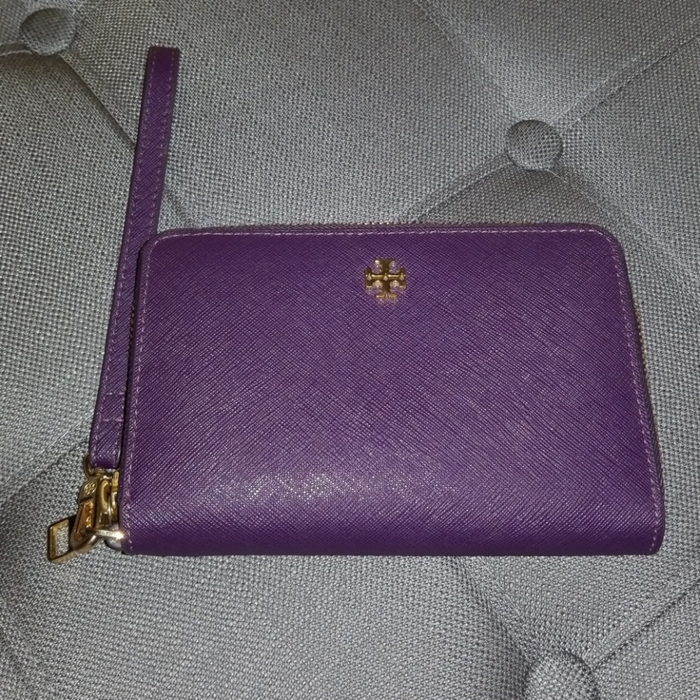 Tory Burch Wallet Wristlet 🍆